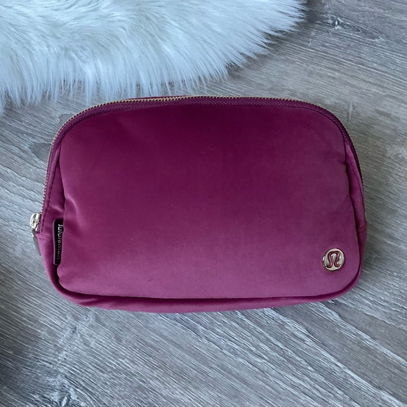 lululemon athletica Handbags - 🍷LULULEMON Everywhere Belt Bag 1L Plush Wine Berry Velour With Gold Accents
